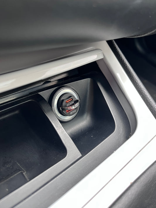 Chargeur USB-C & USB pour Voiture – VibeAuto