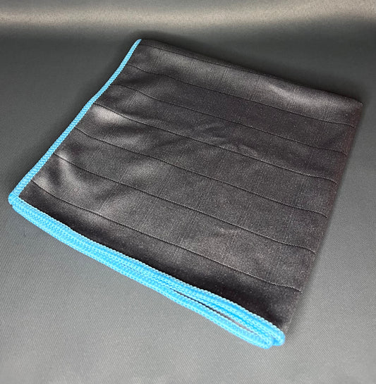 Chiffon Microfibre Carbone 40x40 cm – Nettoyage Vitres Sans Trace | VibeAuto