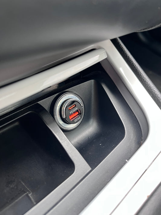 Chargeur USB-C & USB pour Voiture – VibeAuto